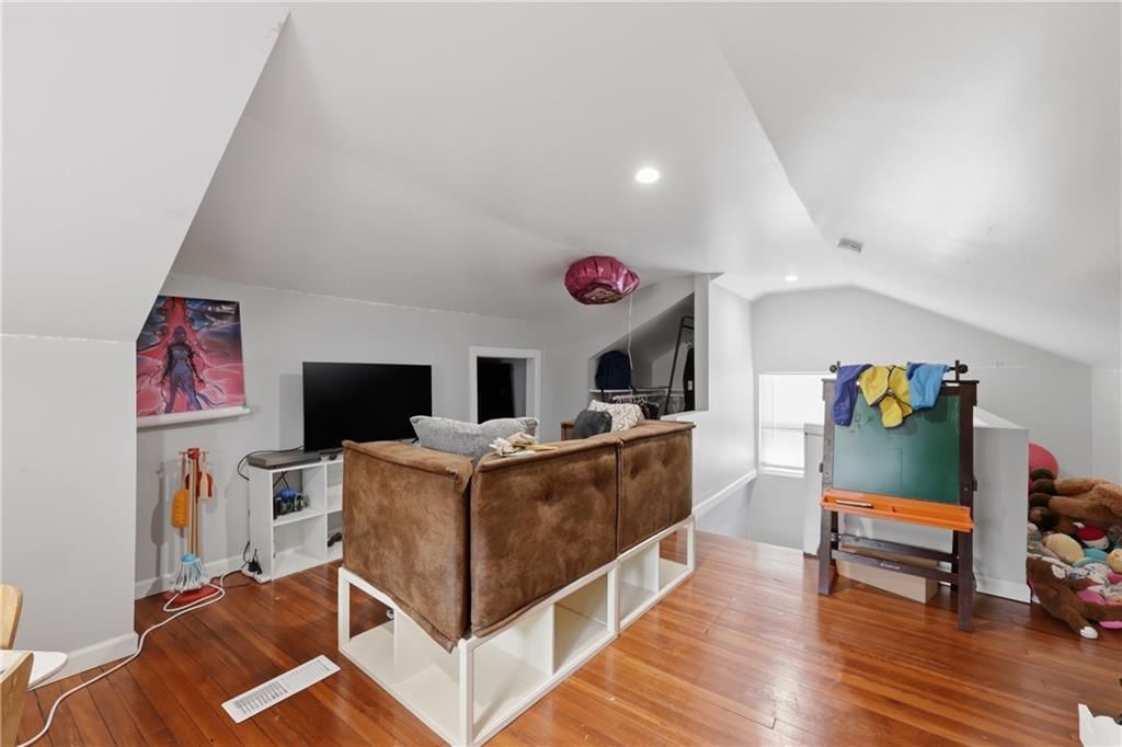 4209 Wabash Avenue — photo 19