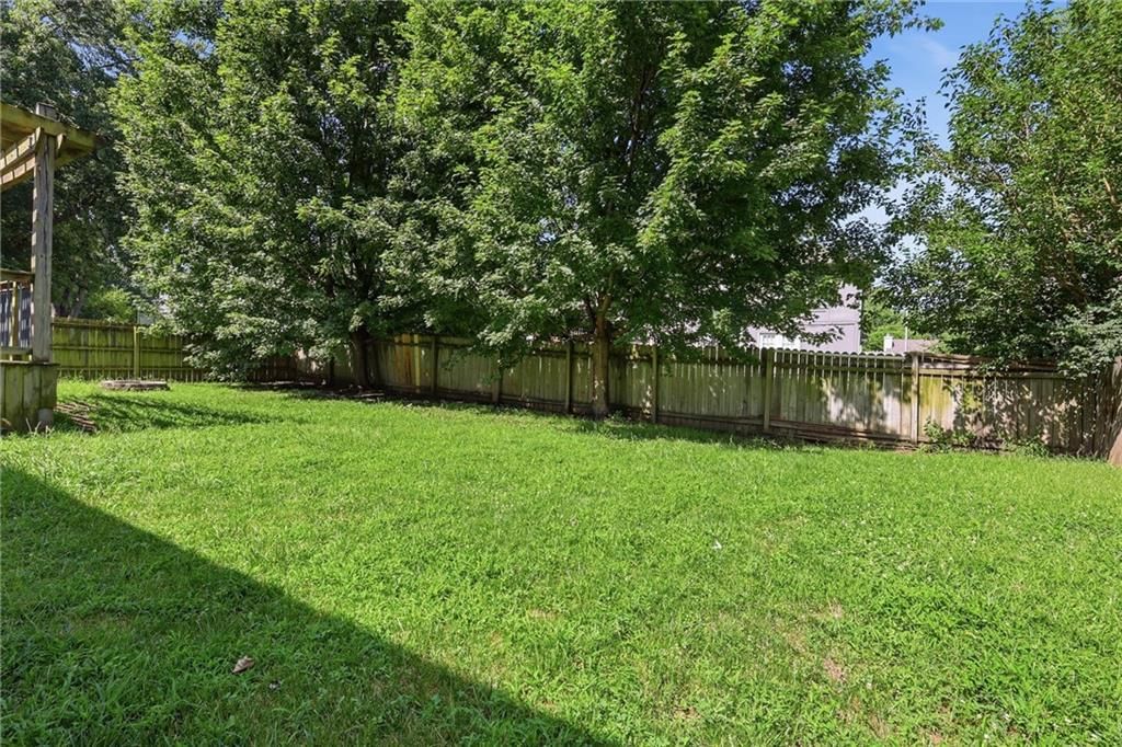 1819 S STAGECOACH Drive — photo 33