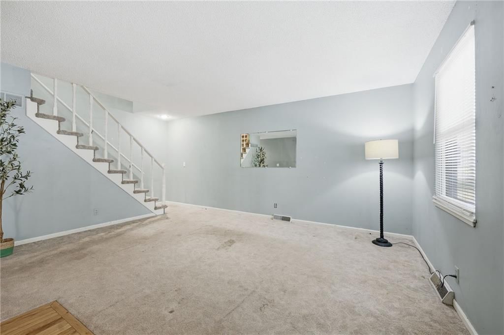 405 S Pine Street — photo 4