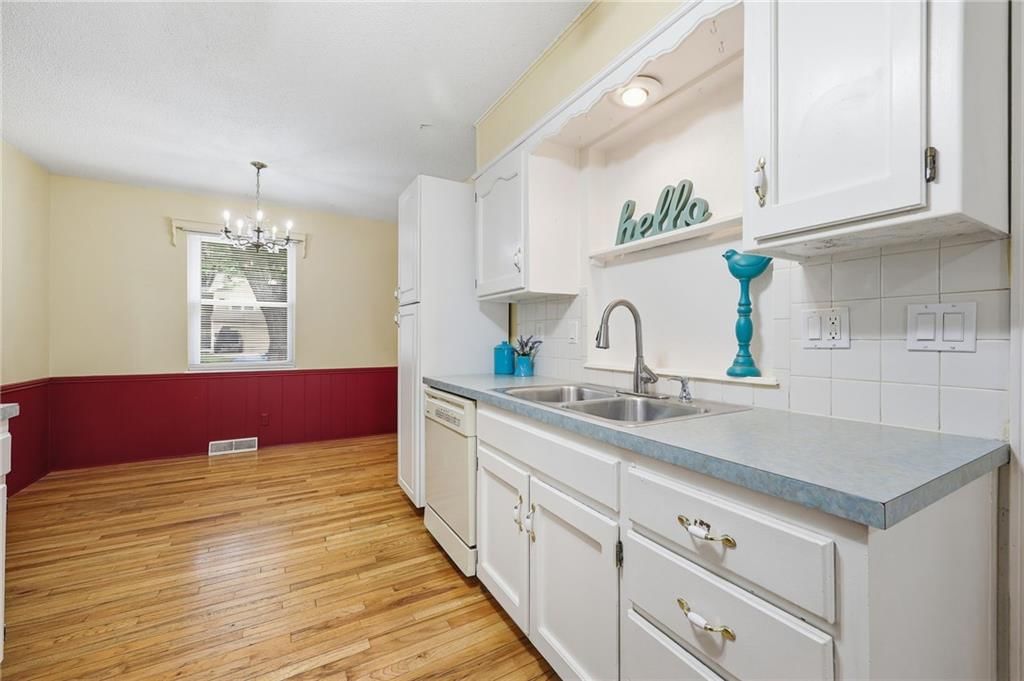 405 S Pine Street — photo 8
