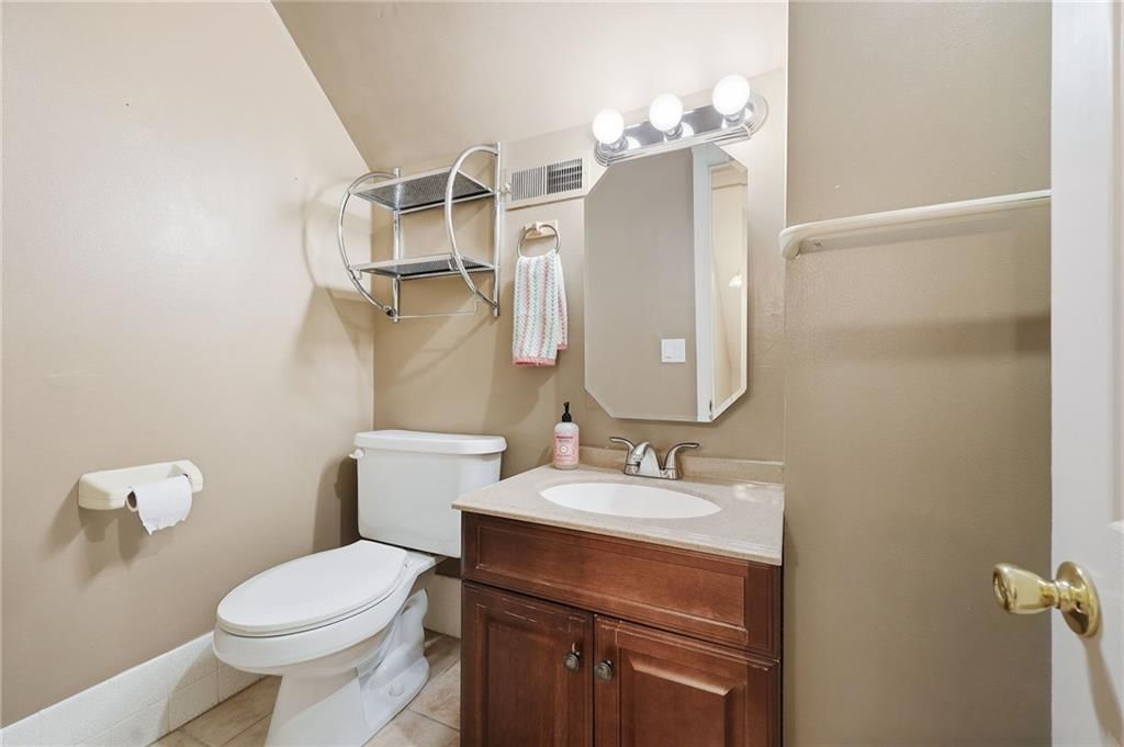 405 S Pine Street — photo 17