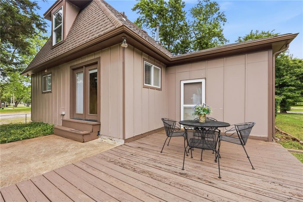 405 S Pine Street — photo 22