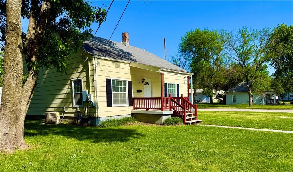 219 N Tower Street, Nevada, MO