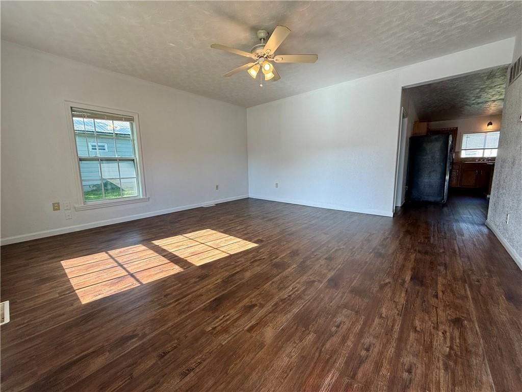 219 N Tower Street — photo 4
