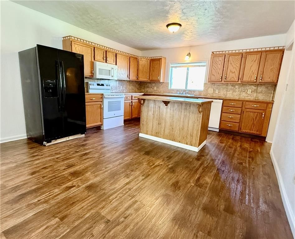 219 N Tower Street — photo 9