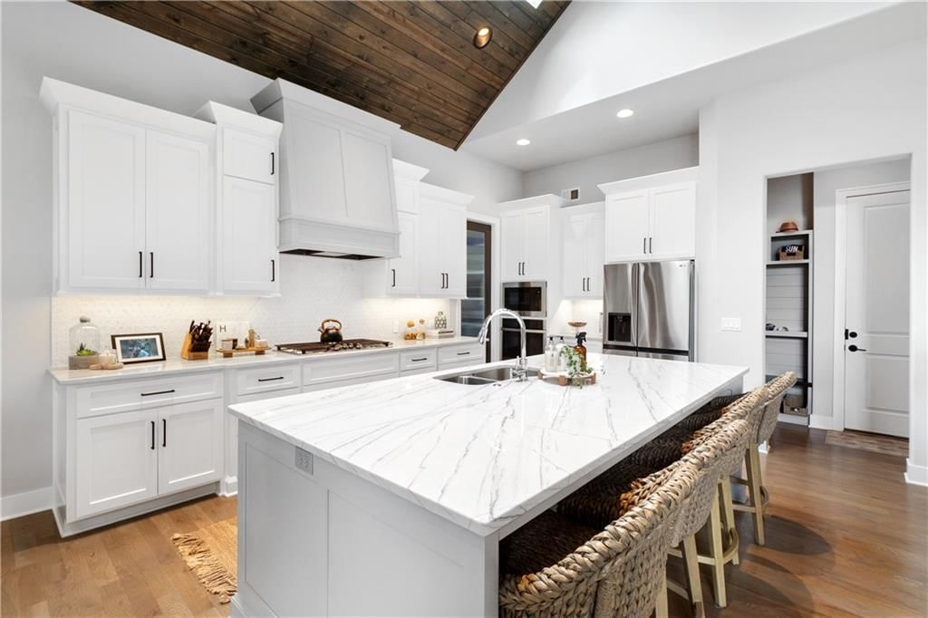 10909 W 172nd Street — photo 10