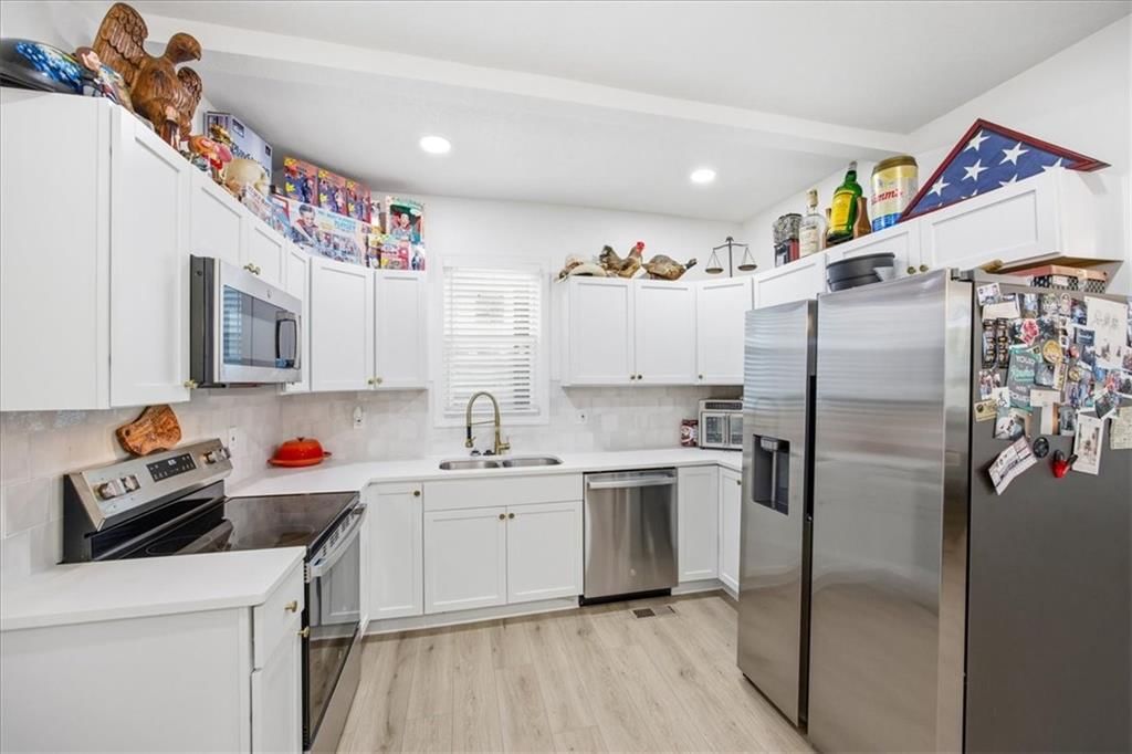 1216 W 20th Terrace — photo 8