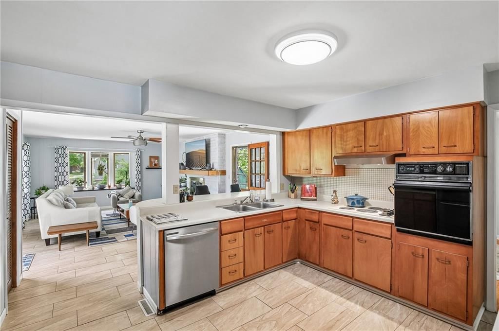 708 Tyler Avenue — photo 11