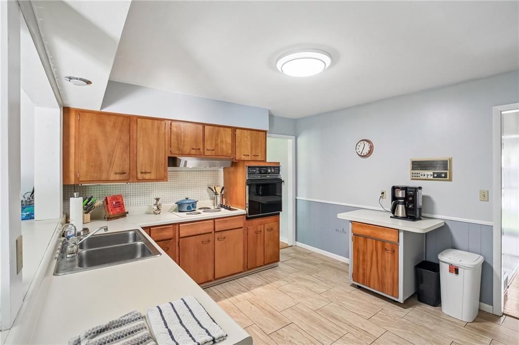 708 Tyler Avenue — photo 12