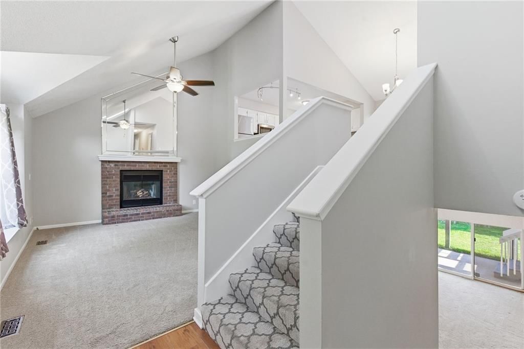 6610 W 158 Terrace — photo 4