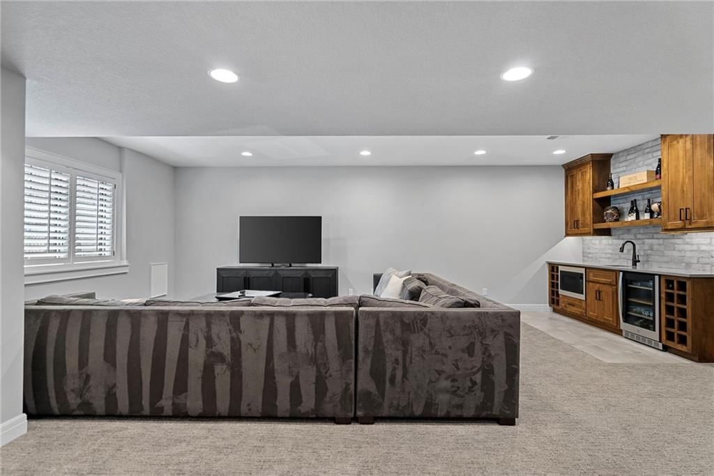 9257 Parkside Drive — photo 29