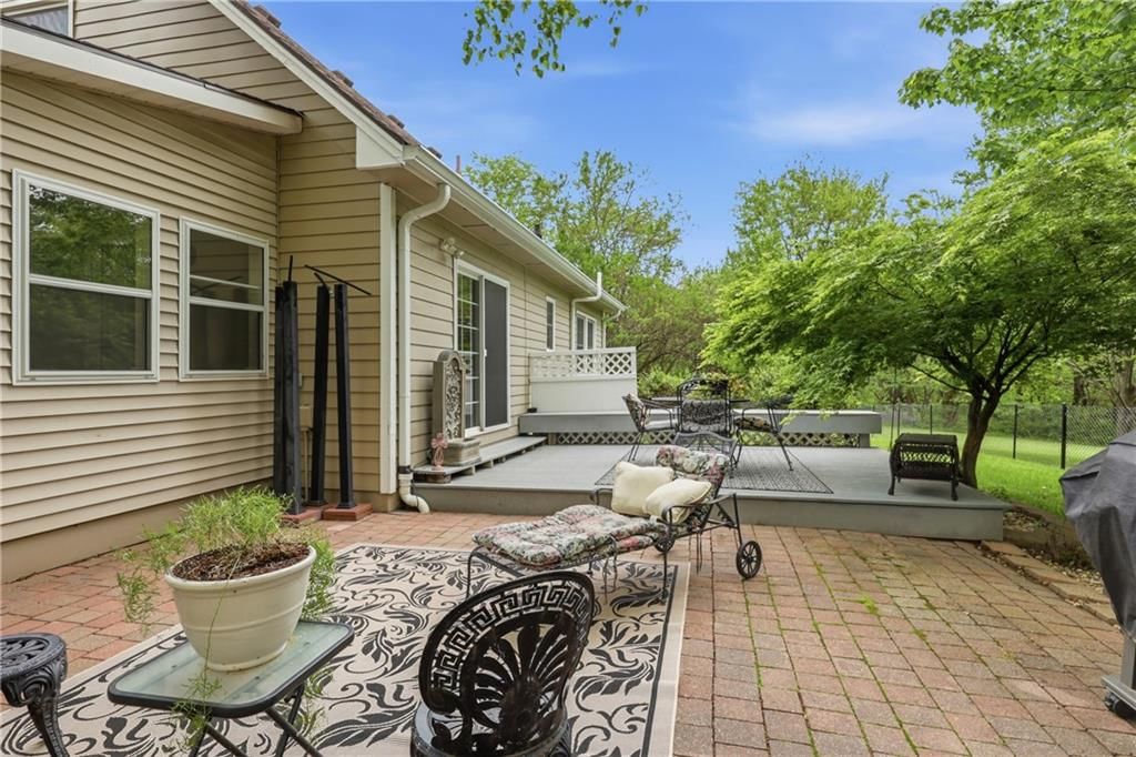 969 NE 1621st Road — photo 49