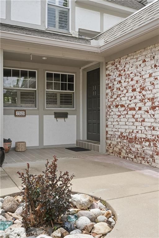 7709 W 102nd Street — photo 2
