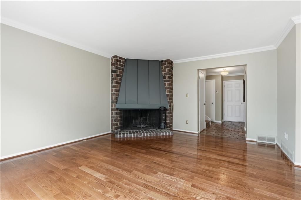 7709 W 102nd Street — photo 11