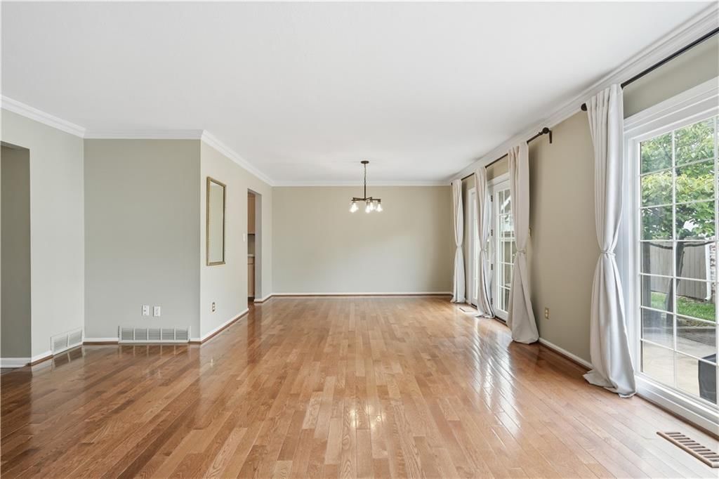 7709 W 102nd Street — photo 12