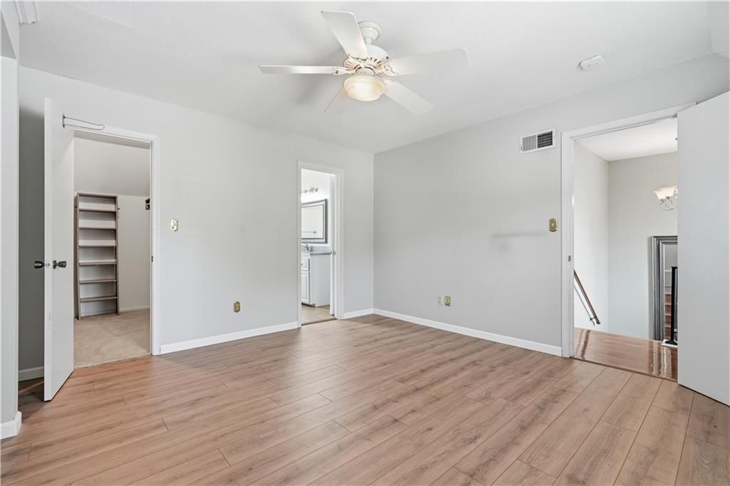7709 W 102nd Street — photo 19