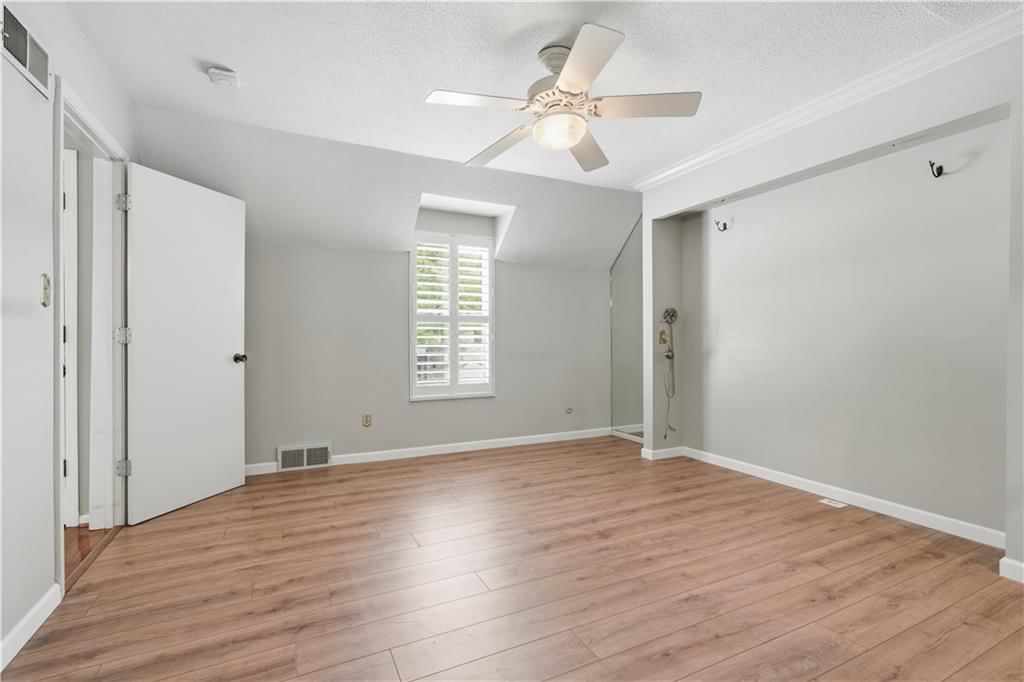 7709 W 102nd Street — photo 20