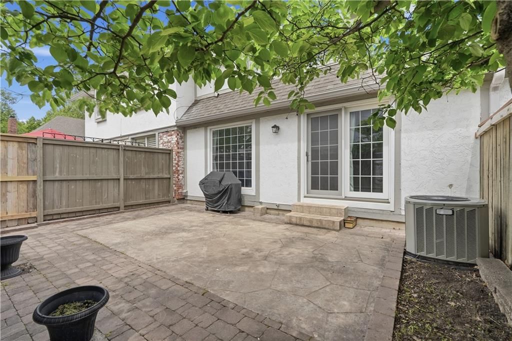7709 W 102nd Street — photo 26