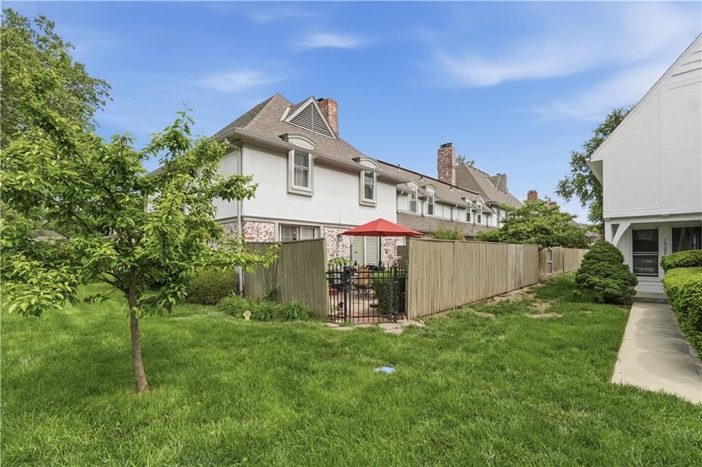 7709 W 102nd Street — photo 28