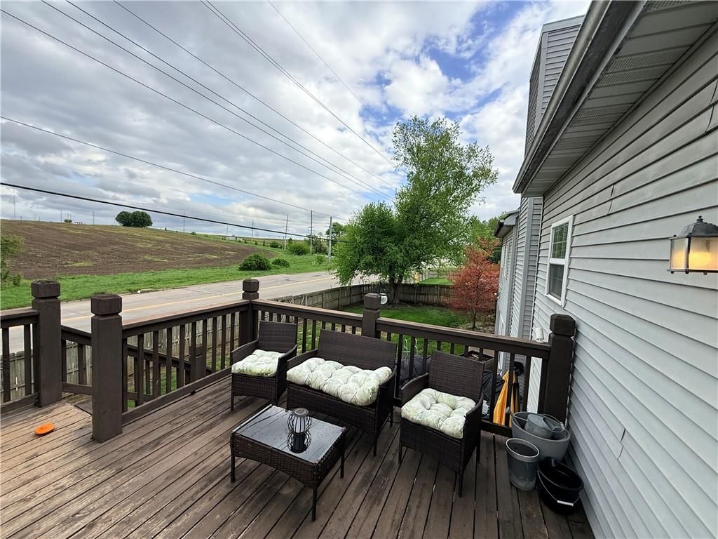 2611 Andrew Court — photo 10