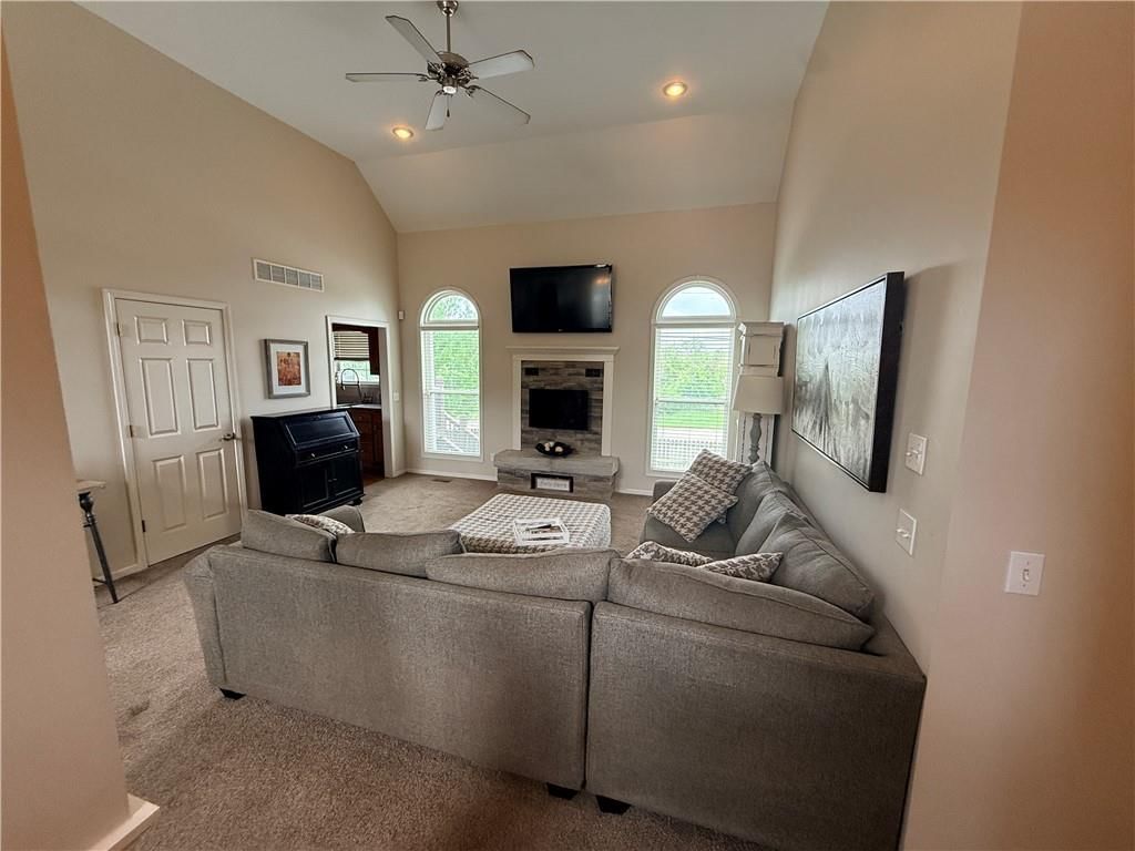 2611 Andrew Court — photo 16