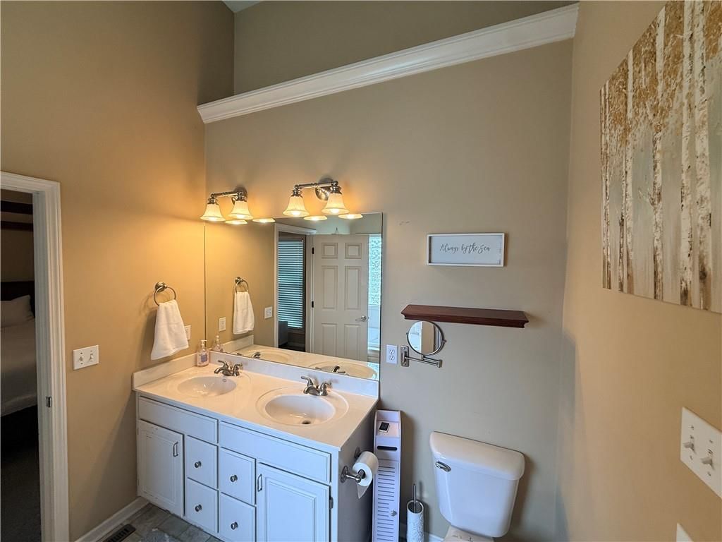 2611 Andrew Court — photo 24