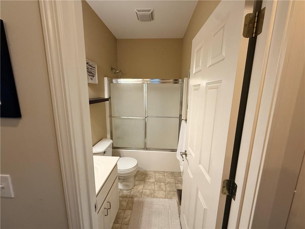 2611 Andrew Court — photo 31
