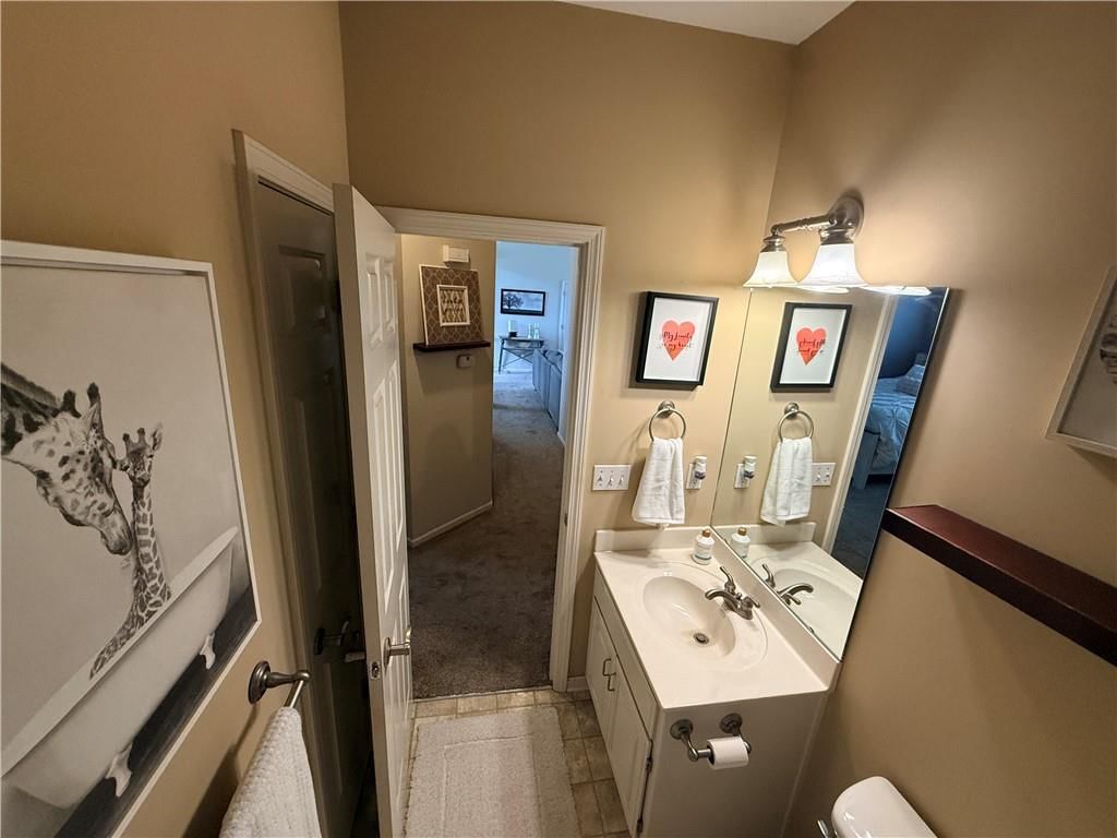 2611 Andrew Court — photo 32