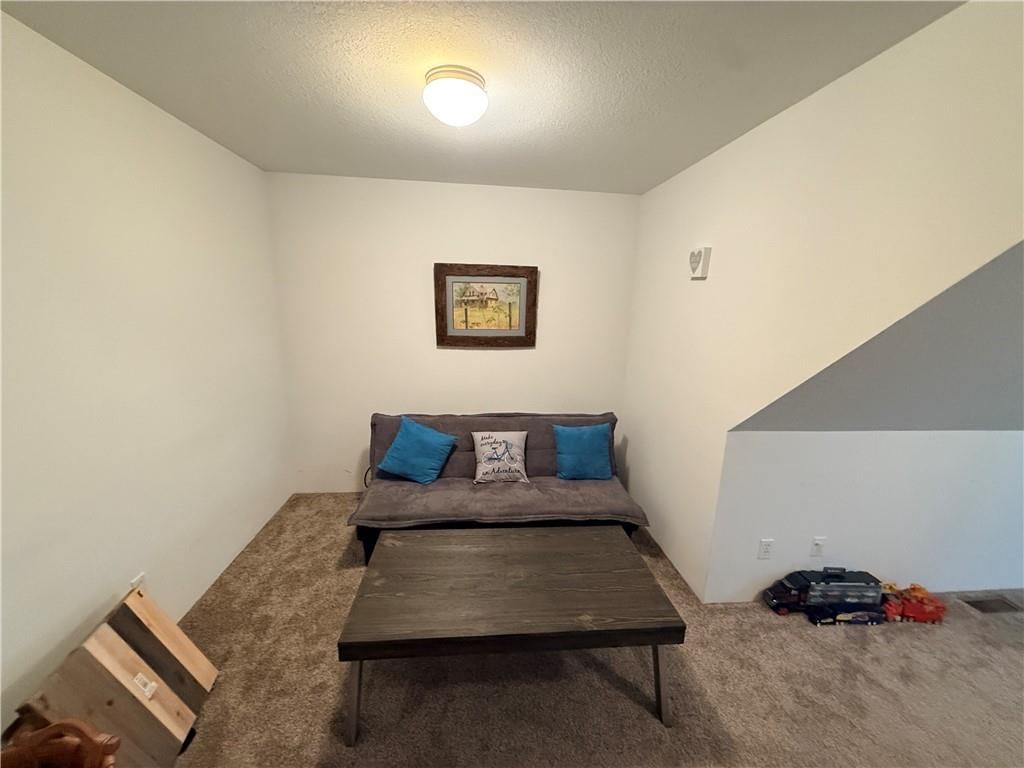 2611 Andrew Court — photo 37