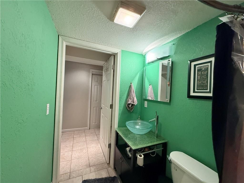 2611 Andrew Court — photo 59