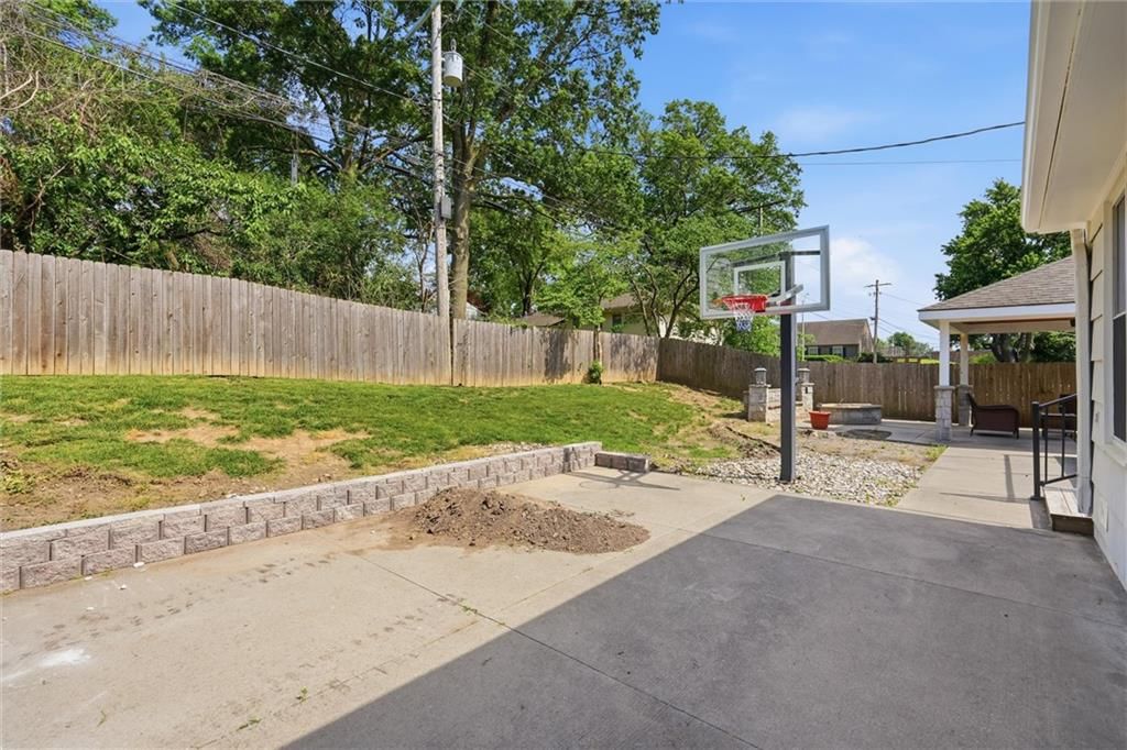 4929 N Cleveland Avenue — photo 33