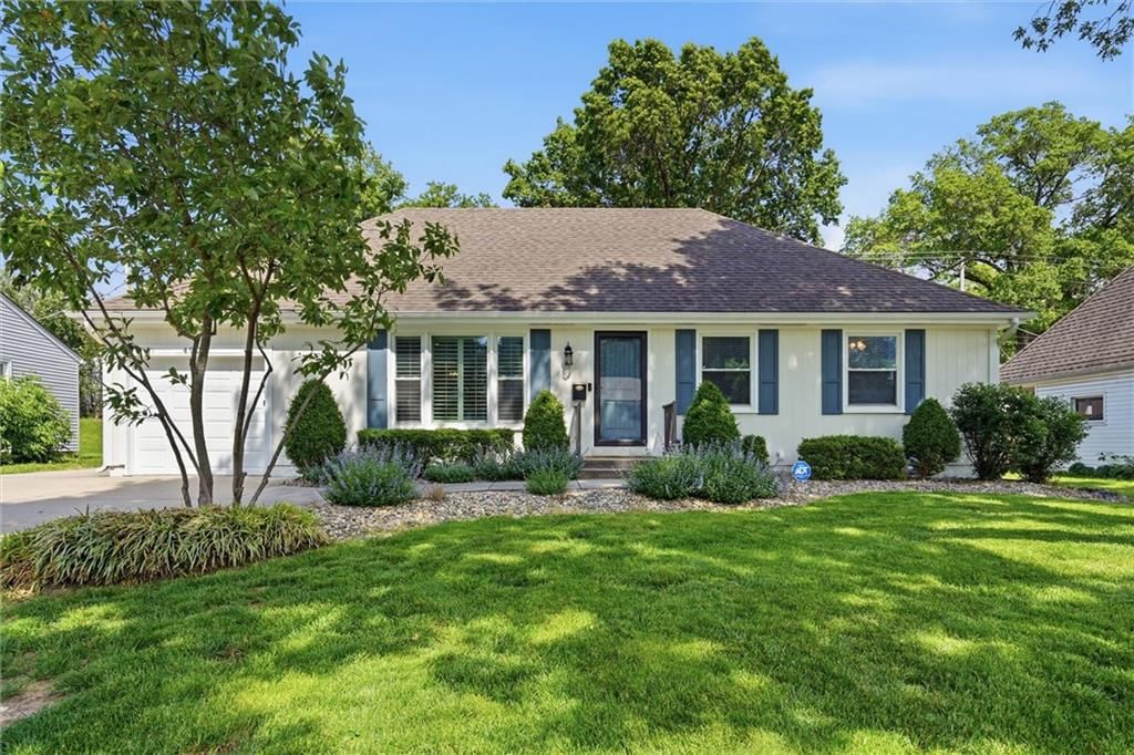4929 N Cleveland Avenue — photo 42