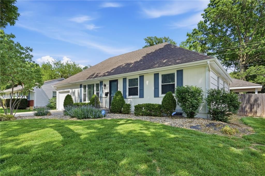 4929 N Cleveland Avenue — photo 44