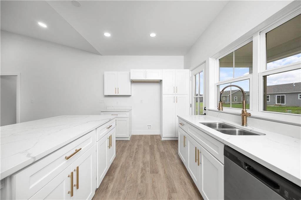 617 Catalpa Street — photo 11