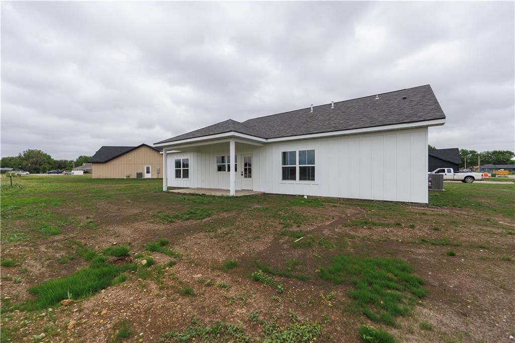 617 Catalpa Street — photo 30