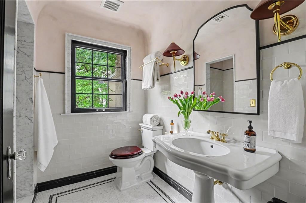 804 W 63rd Street — photo 39