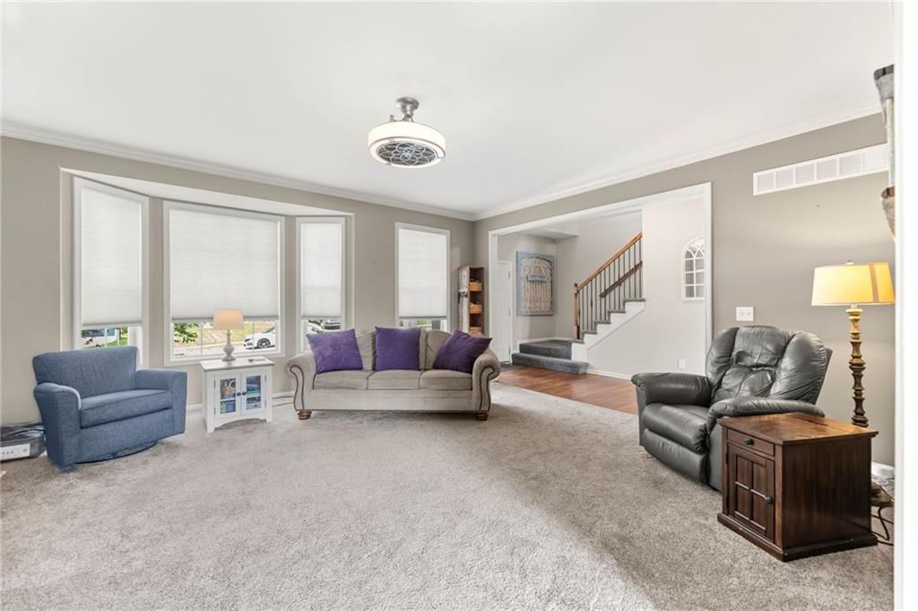 2183 W Elm Street — photo 4