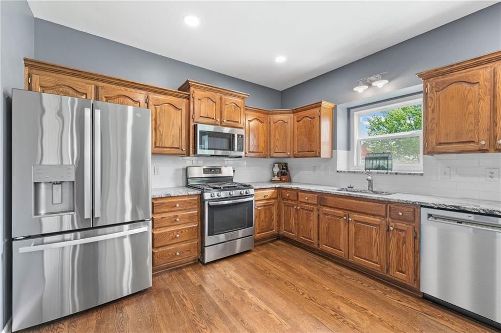 2183 W Elm Street — photo 12