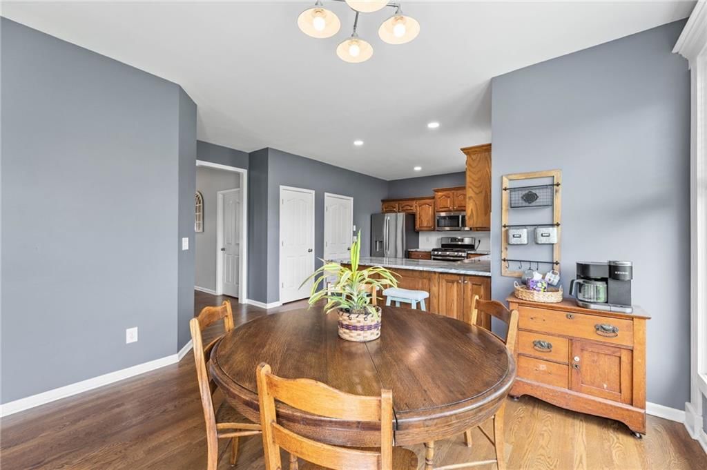 2183 W Elm Street — photo 15