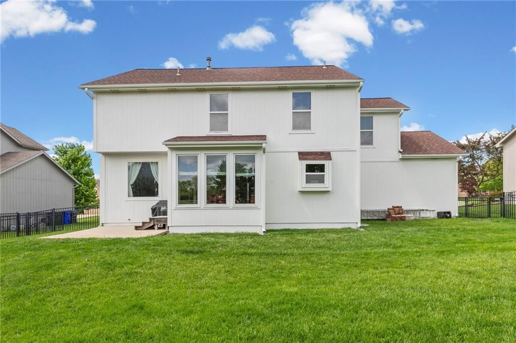 2183 W Elm Street — photo 36