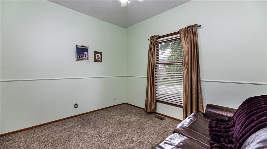 204 SE Carolina Drive — photo 24