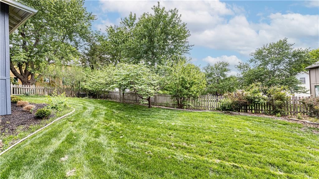 204 SE Carolina Drive — photo 33