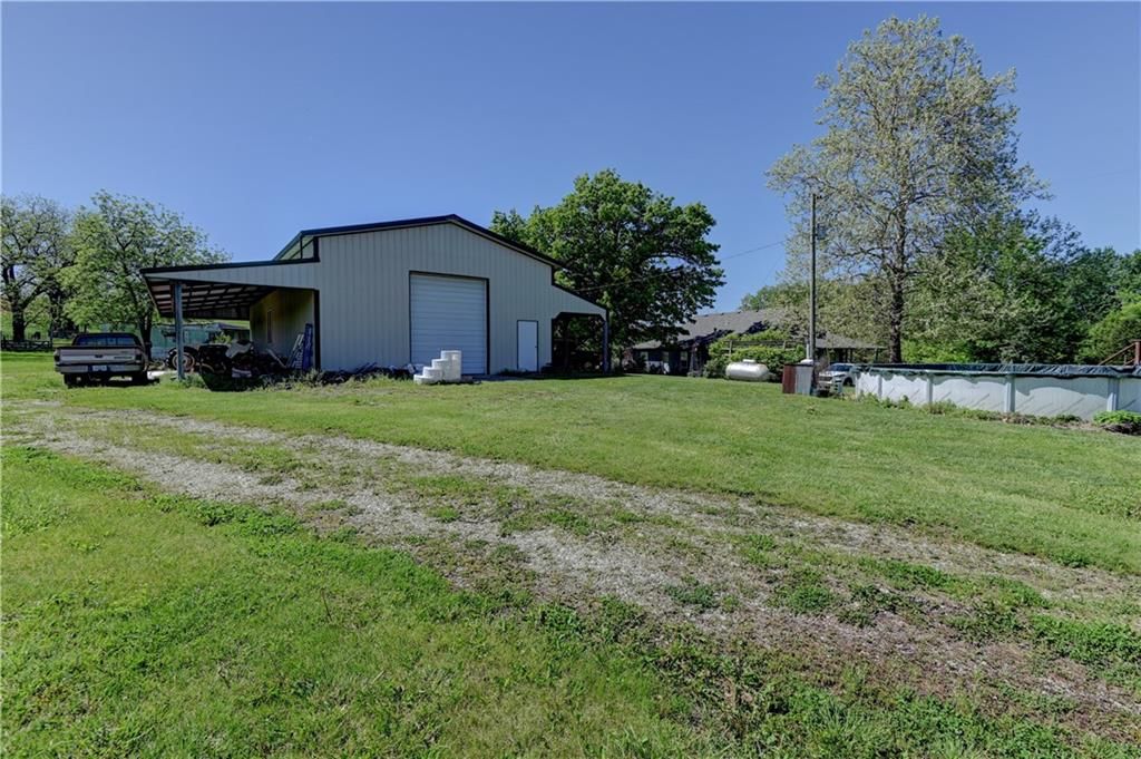 40101 E 24 Highway — photo 81