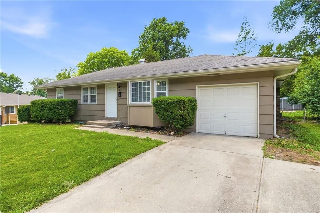 10114 White Avenue — photo 3