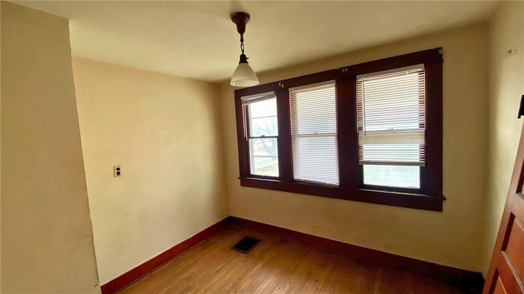309 E Culton Street — photo 8