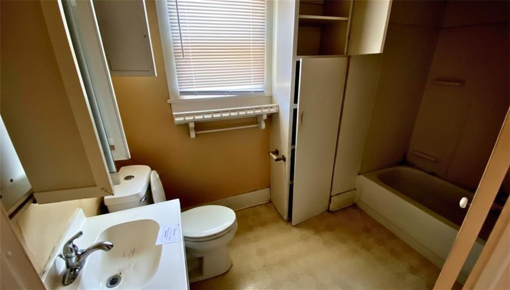 309 E Culton Street — photo 11