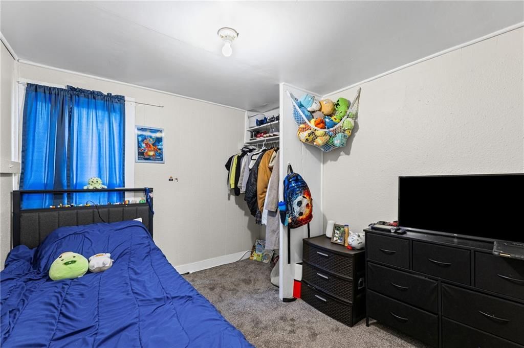 131 S Oak Street — photo 20
