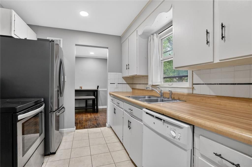 7914 W 60th Street — photo 6