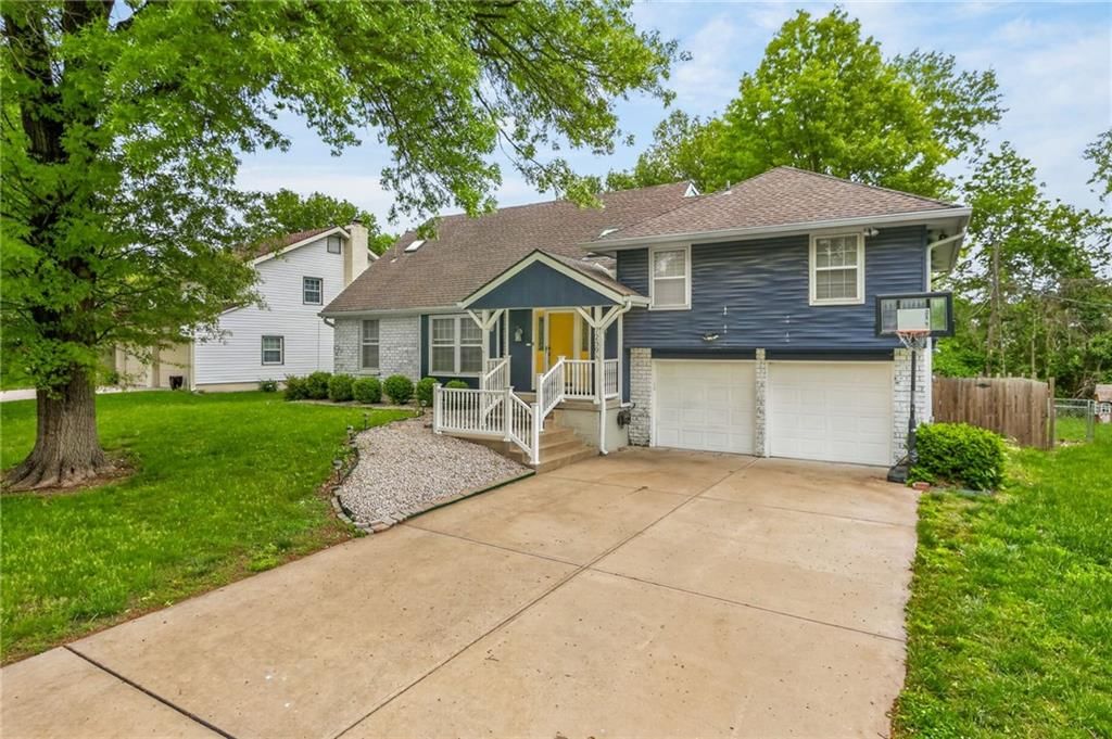 7209 N Woodland Avenue — photo 3