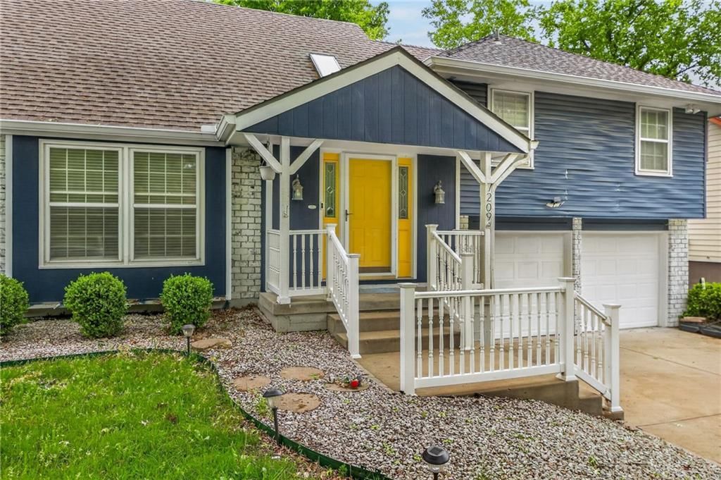 7209 N Woodland Avenue — photo 4